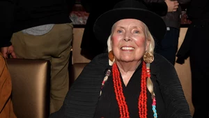 Joni Mitchell idzie śladem Neila Younga