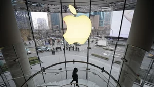 Trump pogrążył spółki Big Tech. Nowe cła groźne dla Apple i Tesli.