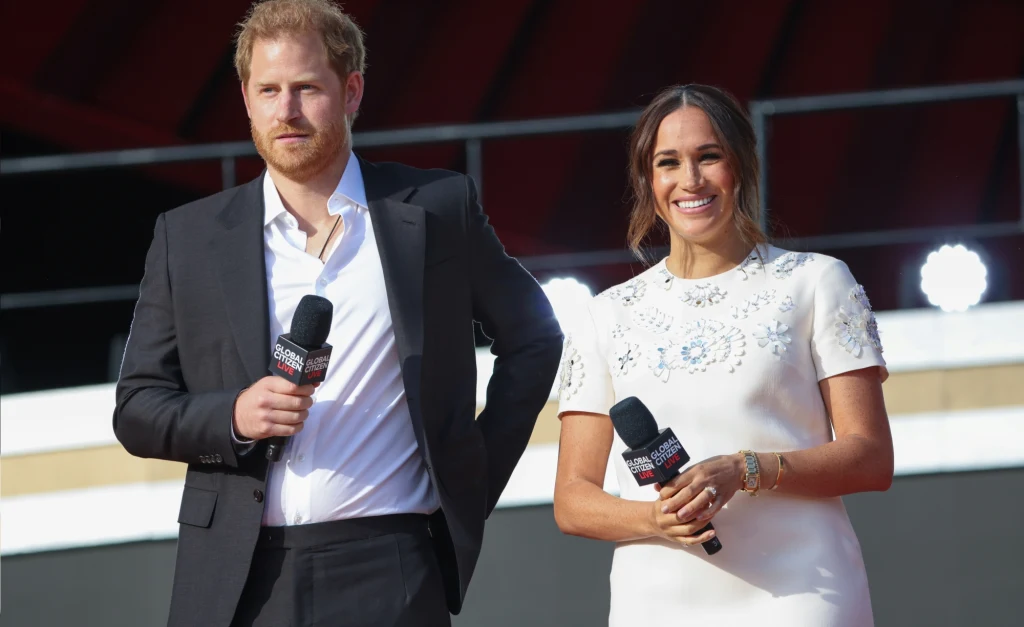 Książę Harry i Meghan Markle po odejściu z brytyjskiego dworu musieli znaleźć nowy sposób na zarabianie pieniędzy Książę Harry i Meghan Markle po odejściu z brytyjskiego dworu musieli znaleźć nowy sposób na zarabianie pieniędzy