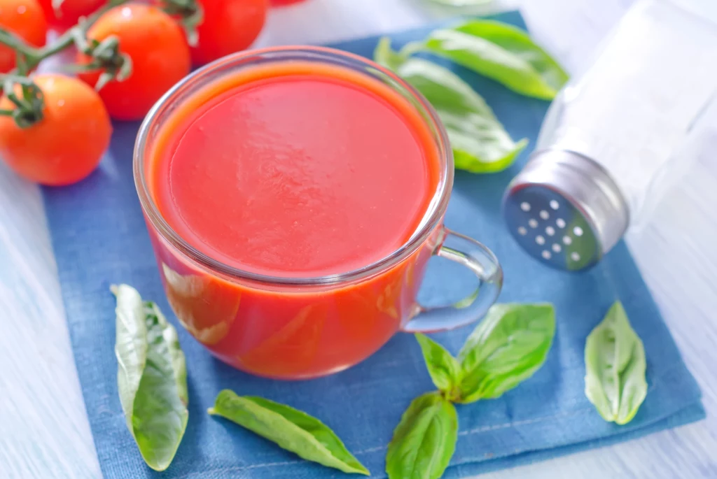 Sok pomidorowy to jeden z najbardziej wartościowych soków