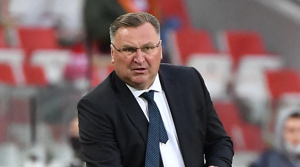 Czesław Michniewicz podczas meczu ze Spartakiem Moskwa w Lidze Europy Czesław Michniewicz podczas meczu ze Spartakiem Moskwa w Lidze Europy