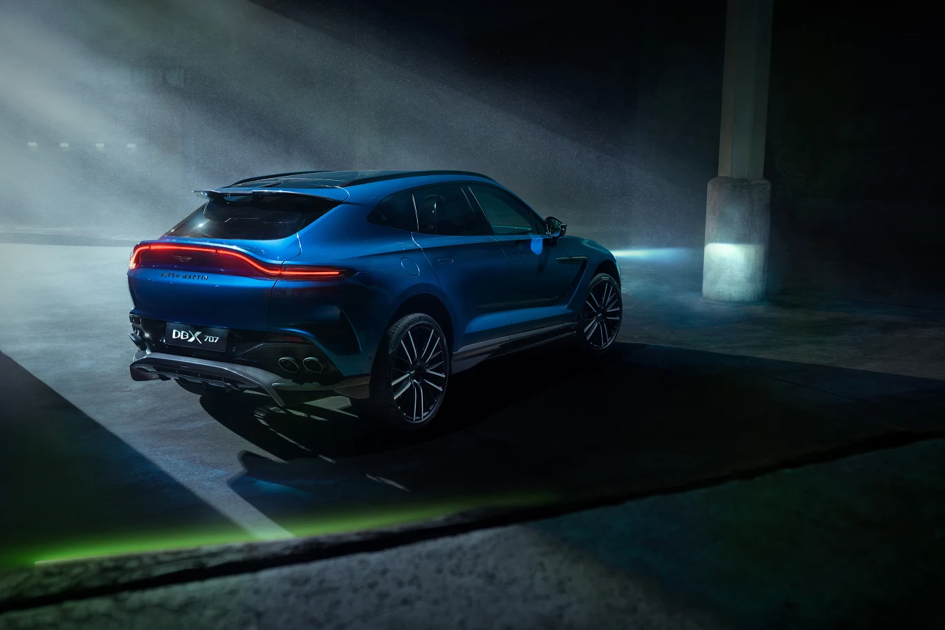 Aston Martin DBX Aston Martin DBX