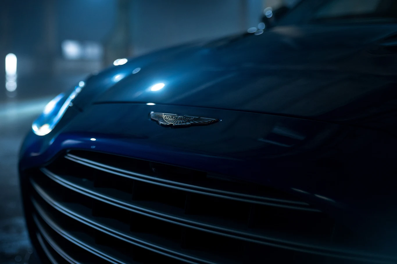Aston Martin DBX Aston Martin DBX