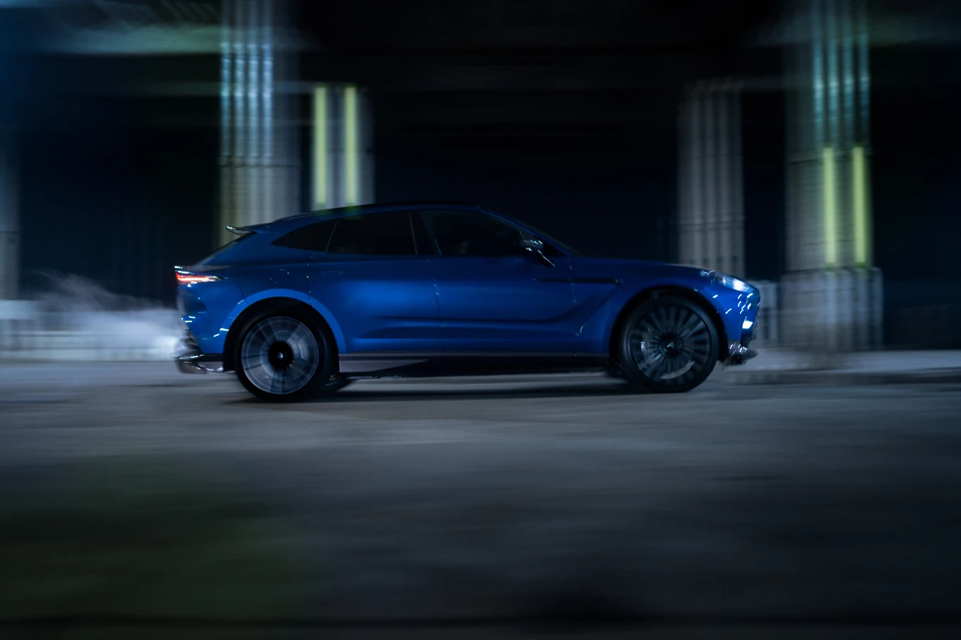 Aston Martin DBX Aston Martin DBX