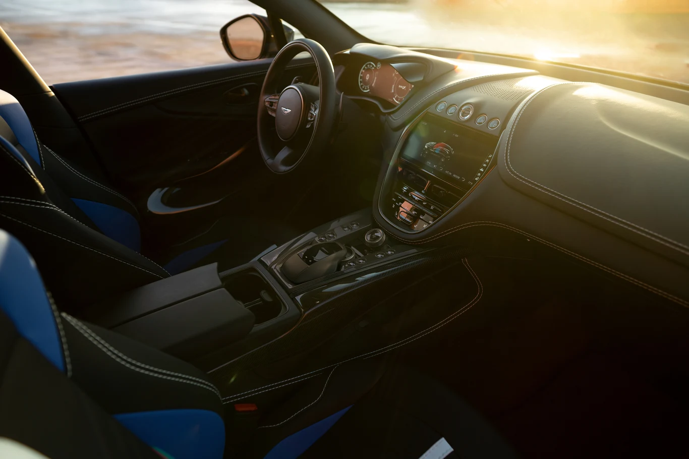 Aston Martin DBX Aston Martin DBX