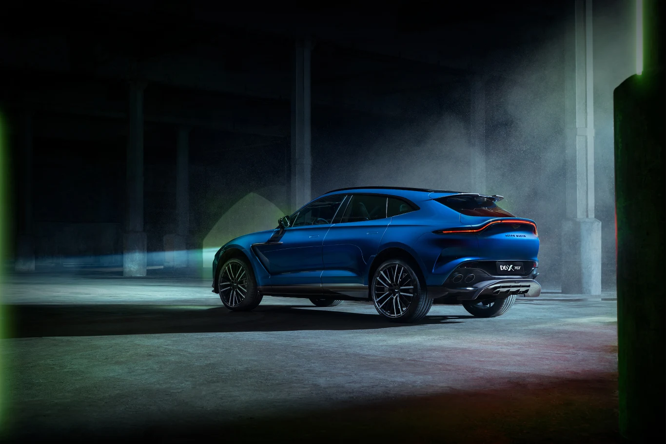 Aston Martin DBX Aston Martin DBX