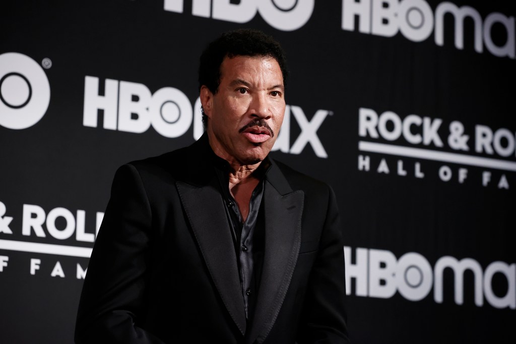 Lionel Richie kolejnym artystą, który rezygnuje z koncertów w Europie