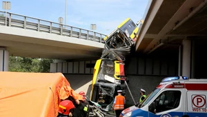 Wypadek autobusu miejskiego na Moście Grota-Roweckiego