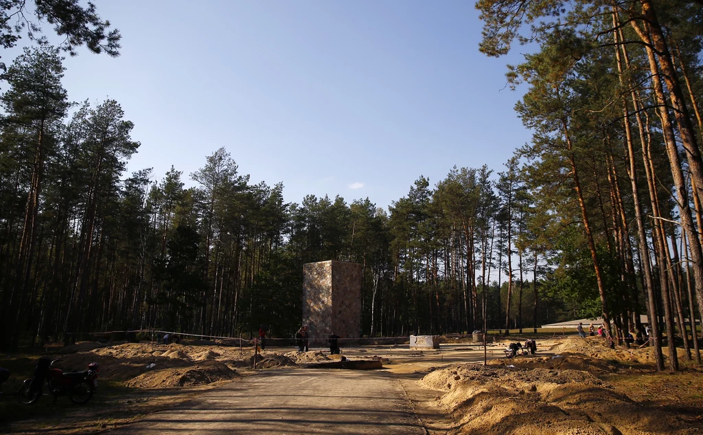 W 2007 roku na terenie byłego obozu zagłady rozpoczęły się prace badawcze. Jak podaje oficjalna strona Muzeum i Miejsca Pamięci w Sobiborze, obecnie trwają prace nad wyeksponowaniem obrysu komór gazowych oraz renowacją pomnika-rzeźby