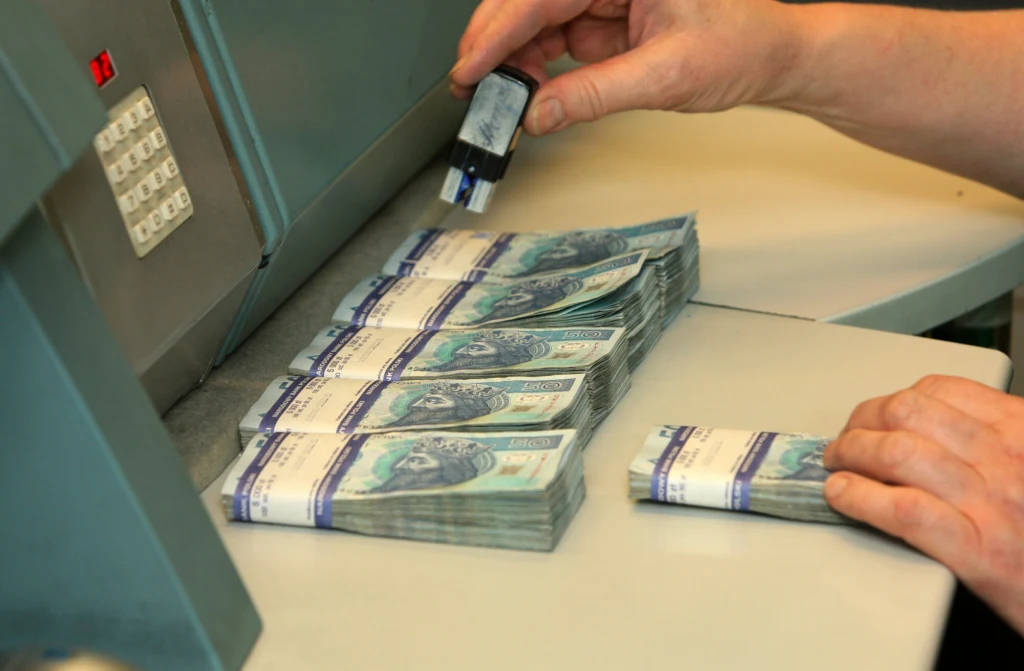 Banki tracą miliardy na rządowym długu