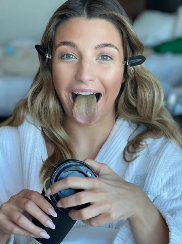 Julia Wieniawa na IG @juliawieniawa Julia Wieniawa na IG @juliawieniawa