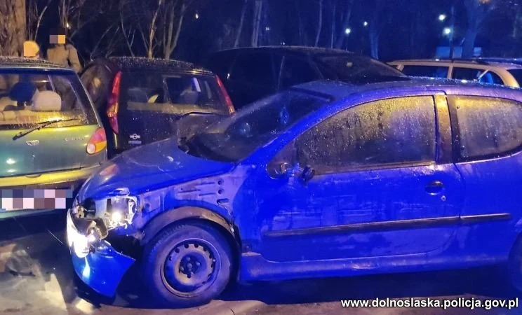 Samochód uciekiniera miał fałszywe tablice i nie miał OC