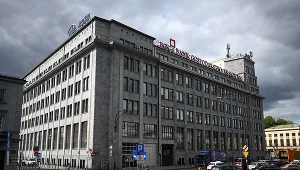 PGE: Kurs rośnie o blisko 8 proc. po informacji o porozumieniu ws. Turowa. Nz. siedziba PGE