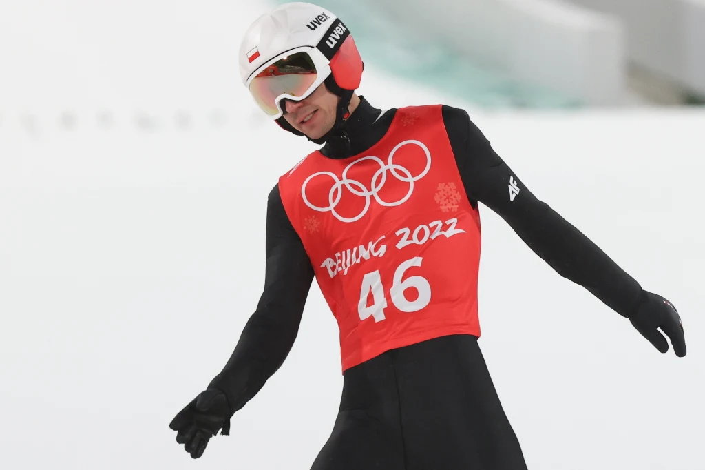 Pekin 2022. Skoki narciarskie. Na zdjęciu Kamil Stoch