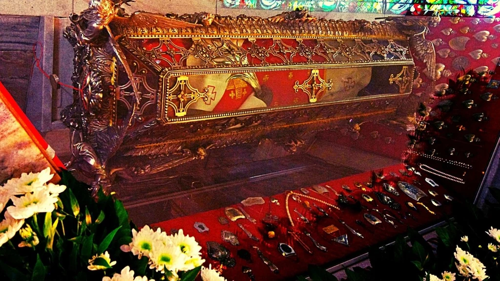 Relikwiarz w warszawskim Sanktuarium Świętego Andrzeja Boboli