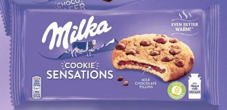 Milka Sensations Cookies Ciastka z kawałkami czekolady i nadzieniem z czekoladą mleczną 156 g
