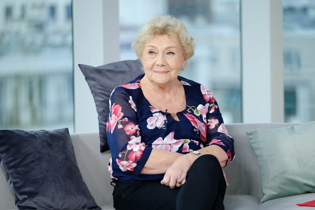Teresa Lipowska ma niewielką emeryturą, ale dzięki pracy w telewizji może podreperować swój budżet
