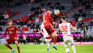 Pięć goli w meczu Bayernu, Lewandowski też trafił