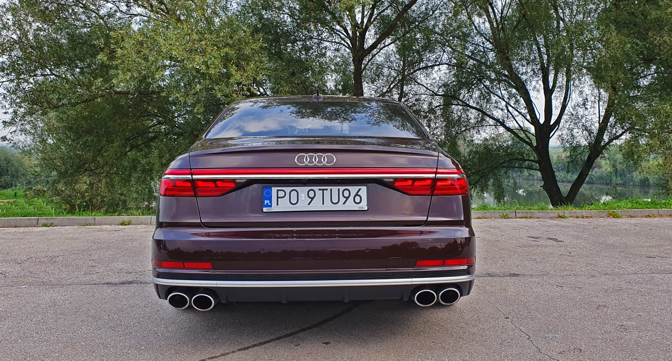 Audi S8