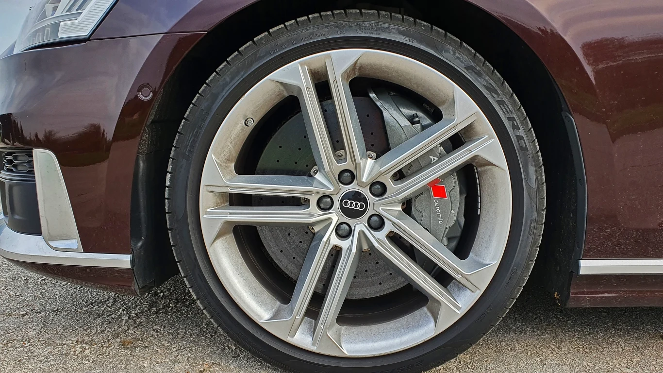 Audi S8
