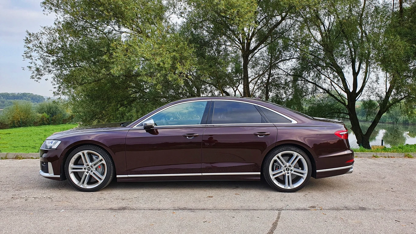 Audi S8