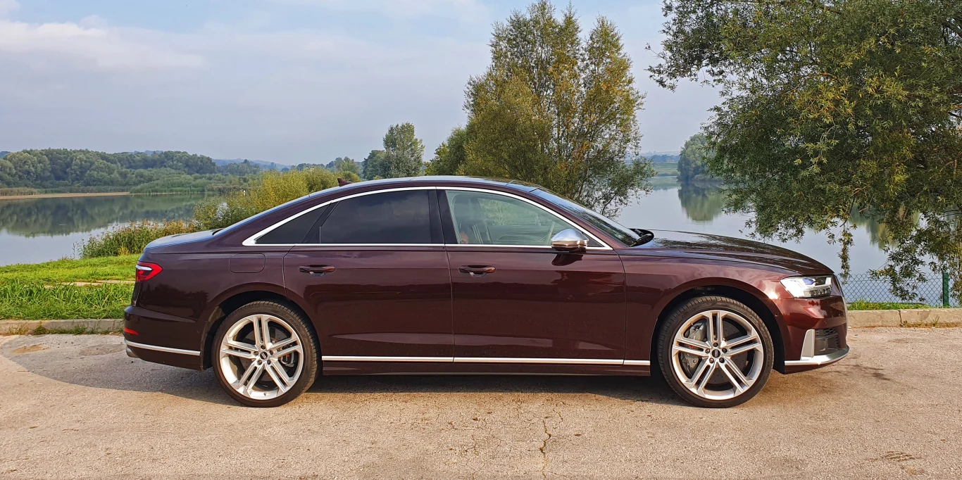 Audi S8