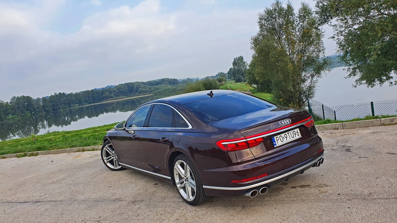 Audi S8