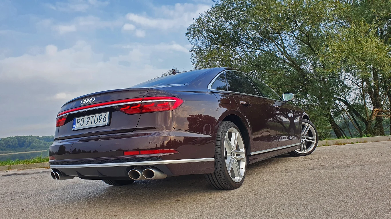 Audi S8