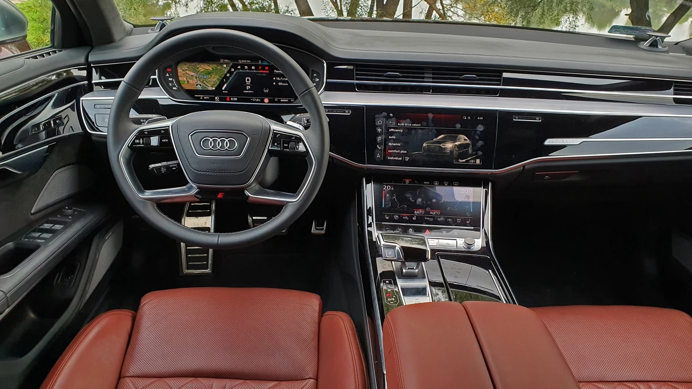 Audi S8