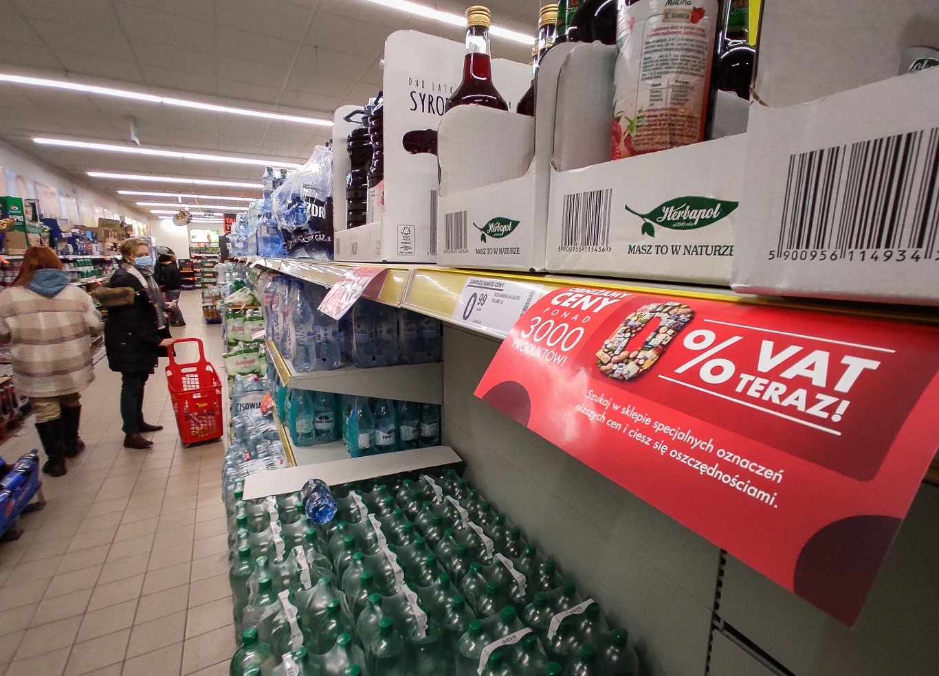 Niewidoczny efekt obniżki VAT. W sklepach jest drożej Niewidoczny efekt obniżki VAT. W sklepach jest drożej