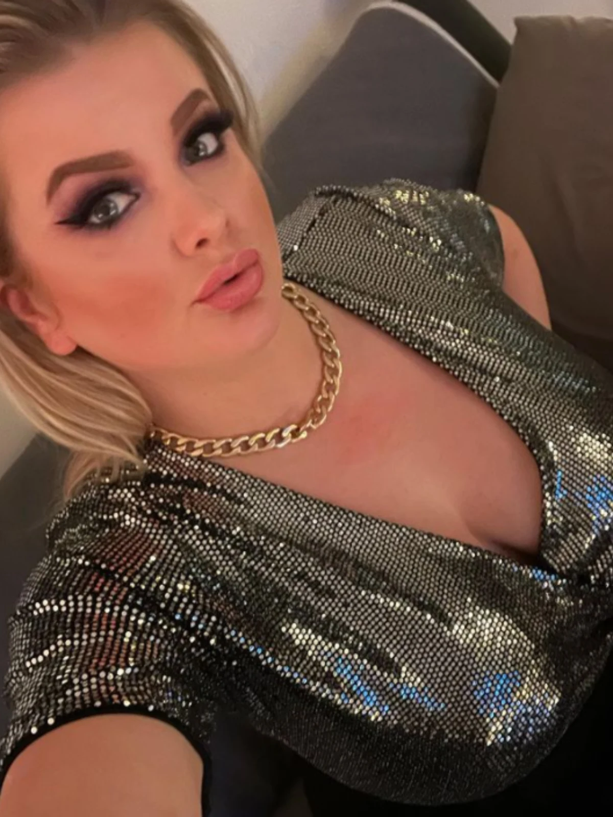 https://www.instagram.com/karolinaplachimowicz1991/ https://www.instagram.com/karolinaplachimowicz1991/