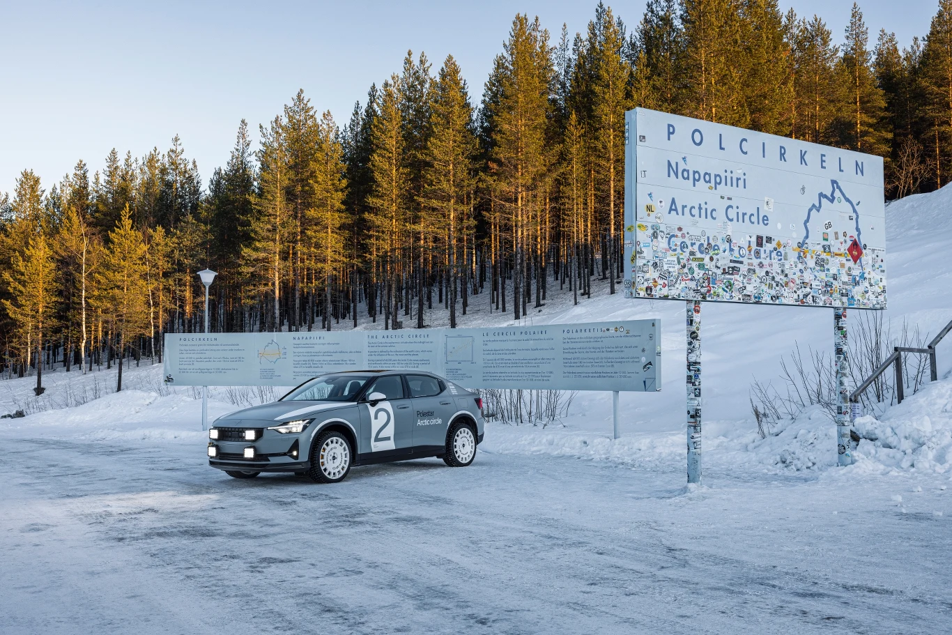 Wyczynowy Polestar 2 na kole podbiegunowym Wyczynowy Polestar 2 na kole podbiegunowym
