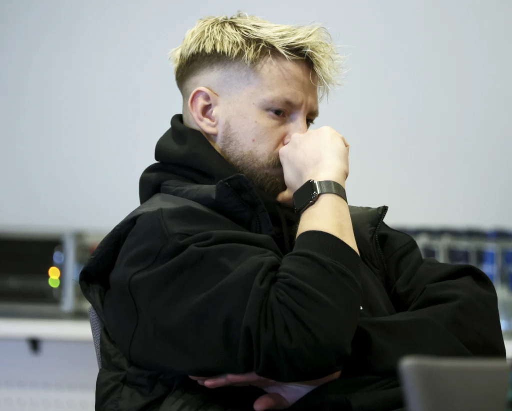 Sebastian Fabijański to utalentowany aktor i raper