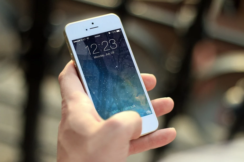 Szybkim sposobem na przekazywanie środków jest cieszący się coraz większą popularnością przelew na telefon BLIK. 