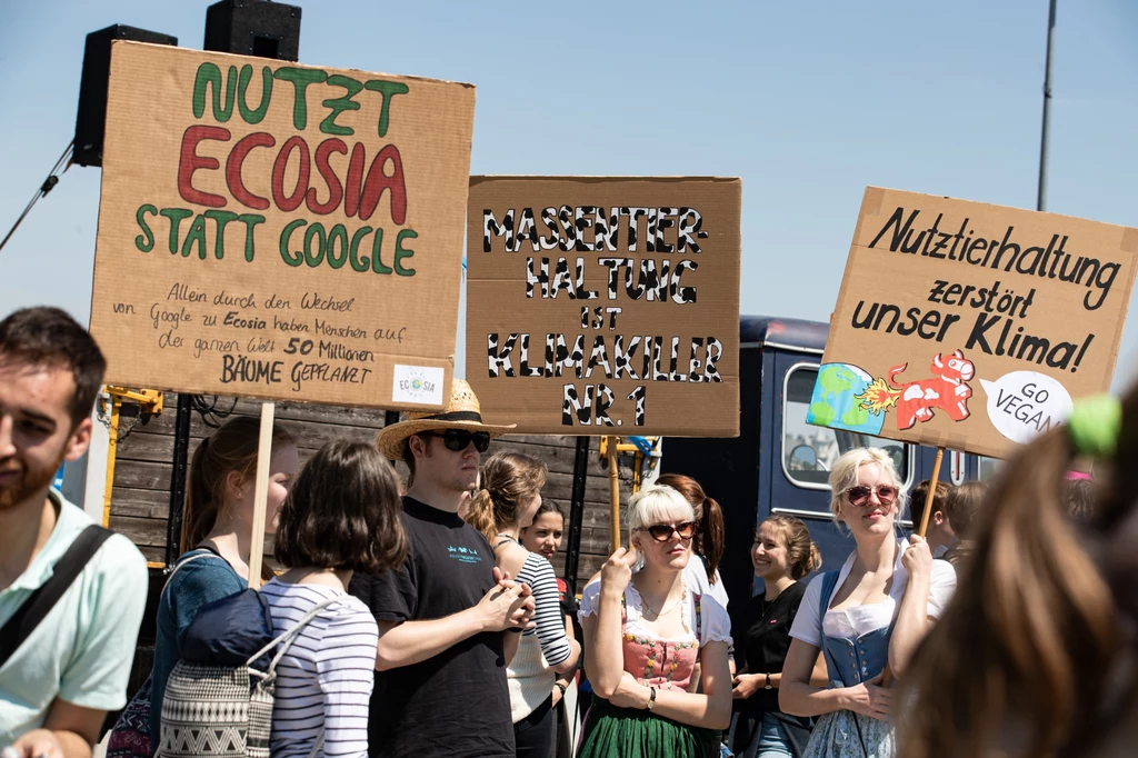 Na całym świecie odbywa się coraz więcej protestów pod adresem światowych gigantów