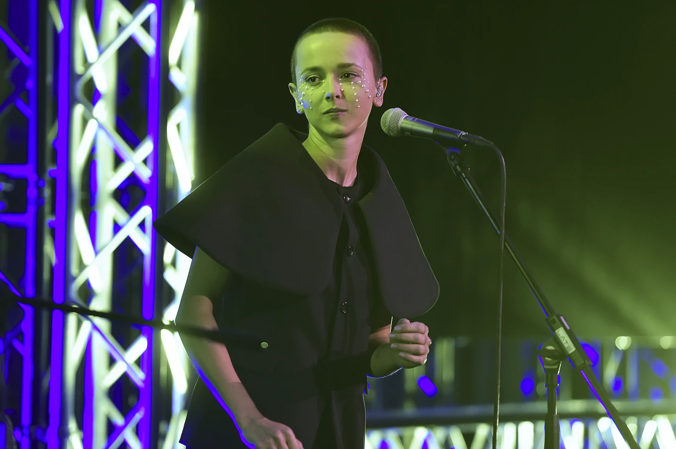 Monika Brodka w krótkich włosach, 2017 Monika Brodka w krótkich włosach, 2017