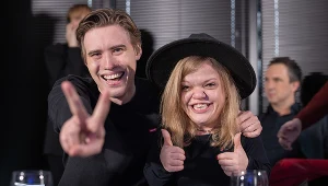 Reżyser filmun "Sukienka", Tadeusz Łysiak (L) z aktorka Anną Dzieduszycką