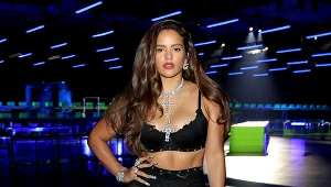 Rosalia opbulikowała teledysk "SAOKO"