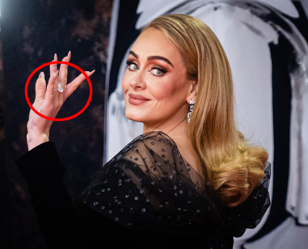 Adele. Uwagę fanów przykuł jeden element