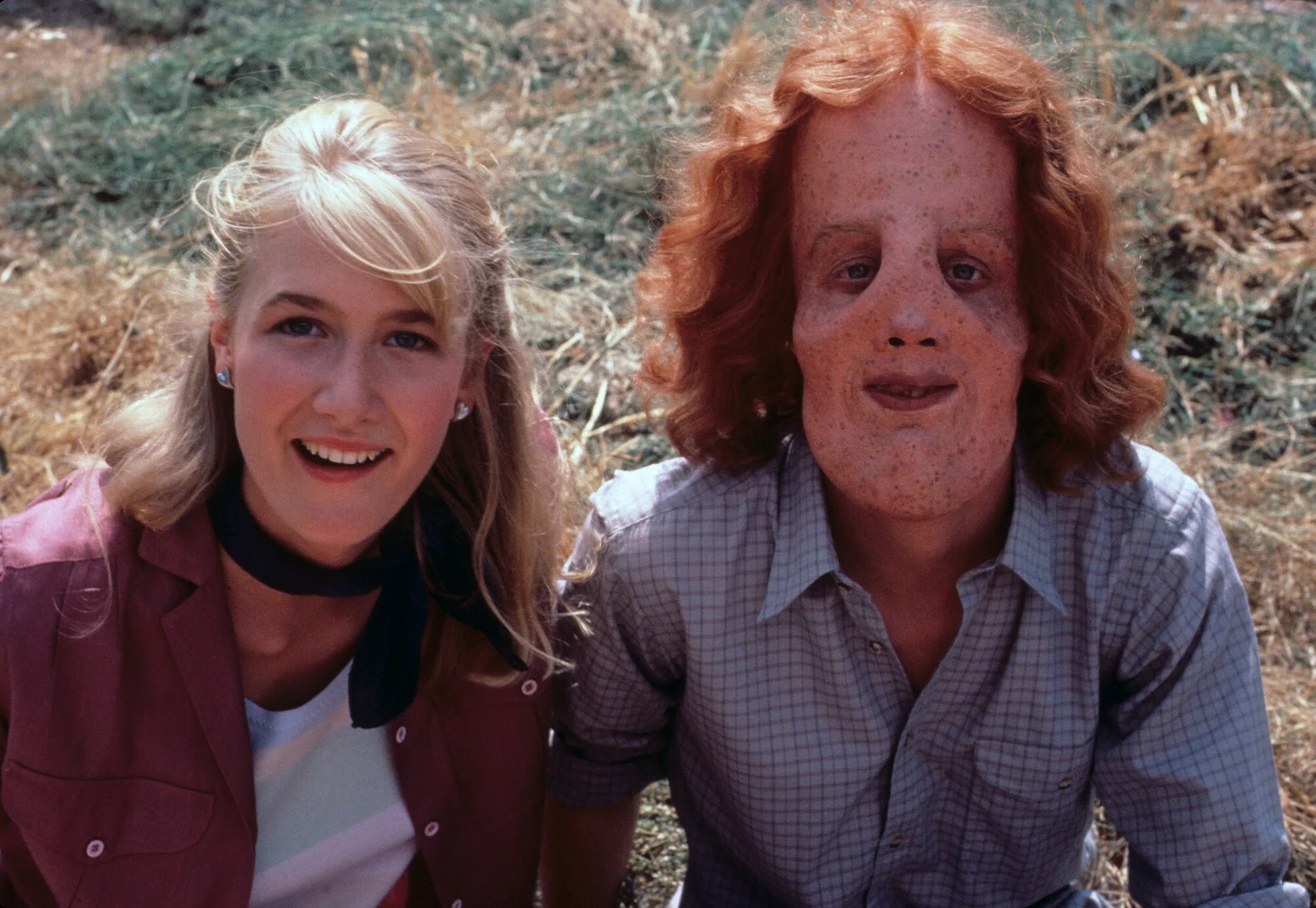 Laura Dern i Eric Stoltz w filmie "Maska"