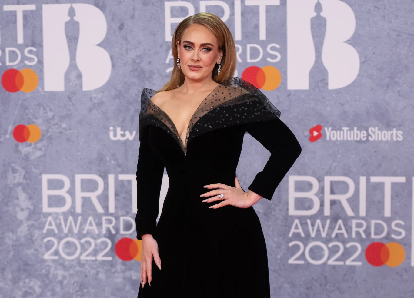 Adele podczas rozdania Brit Awards 2022