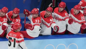 Zespół Danii świętuję wygraną z Czechami. Pekin 2022