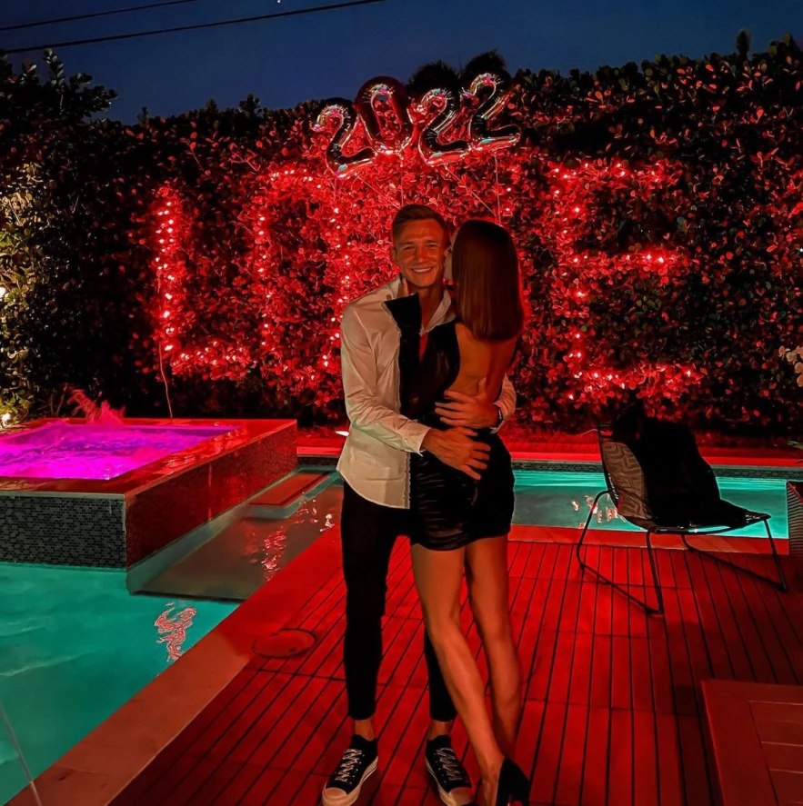 Jakub Rzeźniczak i Paulina Nowicka (Nowy Rok 2022) Jakub Rzeźniczak i Paulina Nowicka (Nowy Rok 2022)