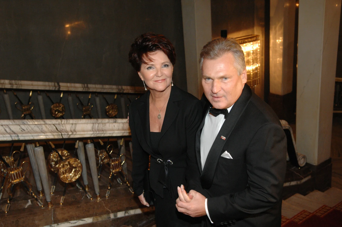 Aleksander Kwaśniewski i Jolanta Kwaśniewska byli jedną z najbardziej lubianych polskich par prezydenckich Aleksander Kwaśniewski i Jolanta Kwaśniewska byli jedną z najbardziej lubianych polskich par prezydenckich