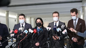 TVN24 przerwało transmisję konferencji prasowej posłów PiS