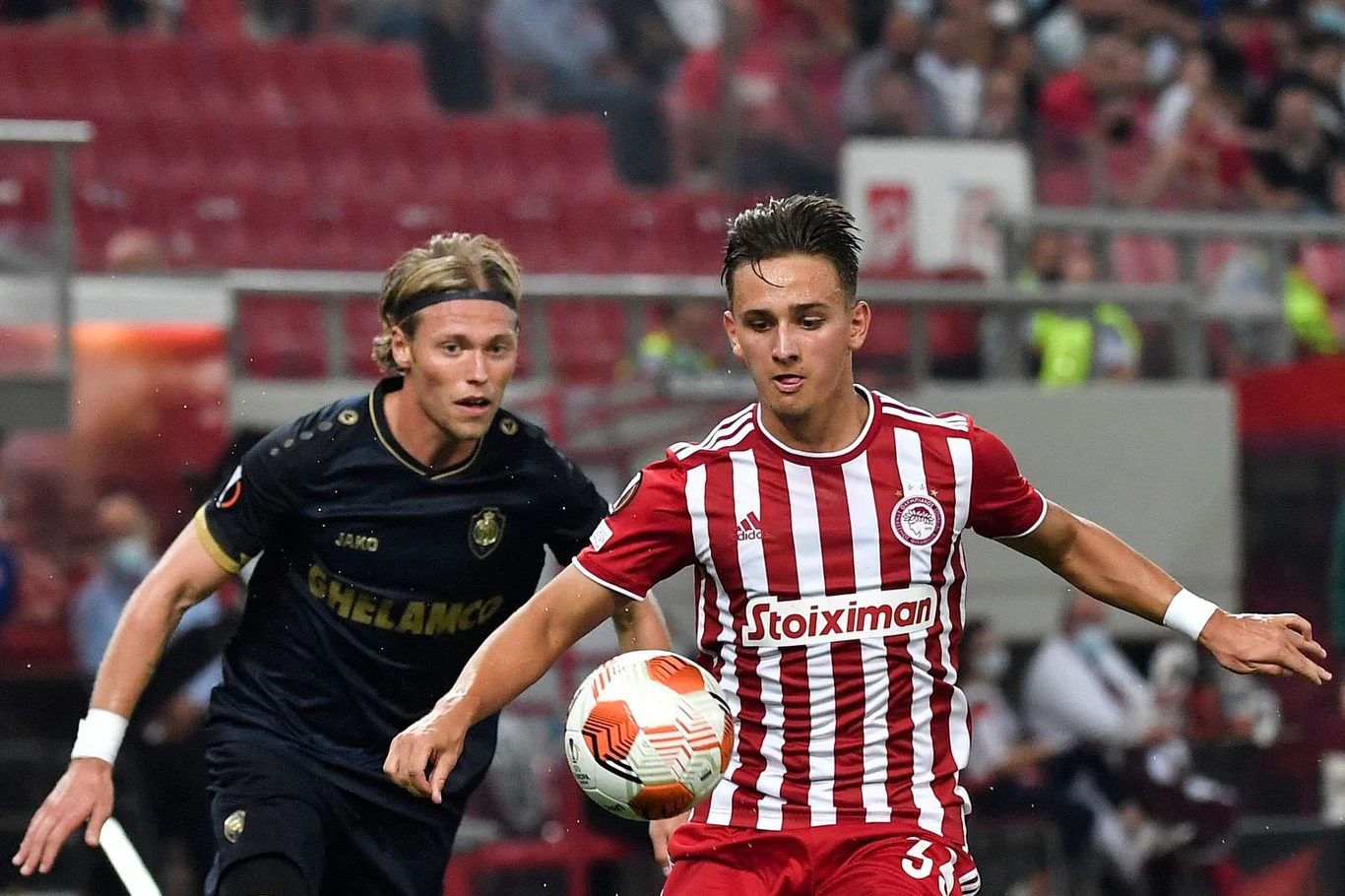 Michał Karbownik w barwach Olympiakosu rozegrał 8 spotkań.