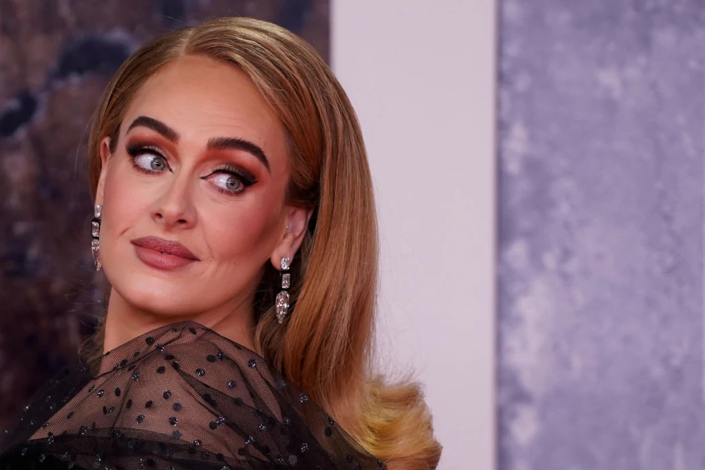 Adele wielokrotnie za pomocą muzyki opowiadała o doznanych zawodach miłosnych Adele wielokrotnie za pomocą muzyki opowiadała o doznanych zawodach miłosnych