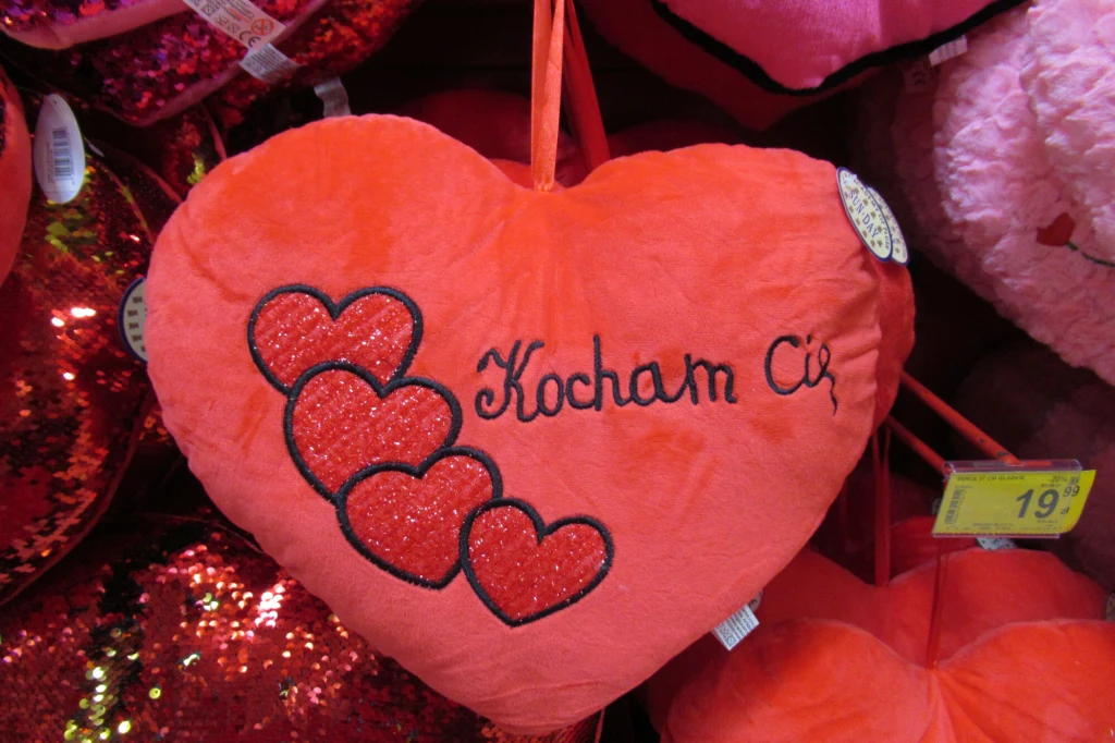 Jak sklepy łowią klientów na miłość?