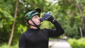 Chronią środowisko, ale mogą rujnować zdrowie. Butelki wielokrotnego użytku to toksyczne bomby?