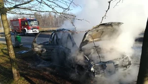 Groźny pożar Renault Scenic na autostradzie A4 